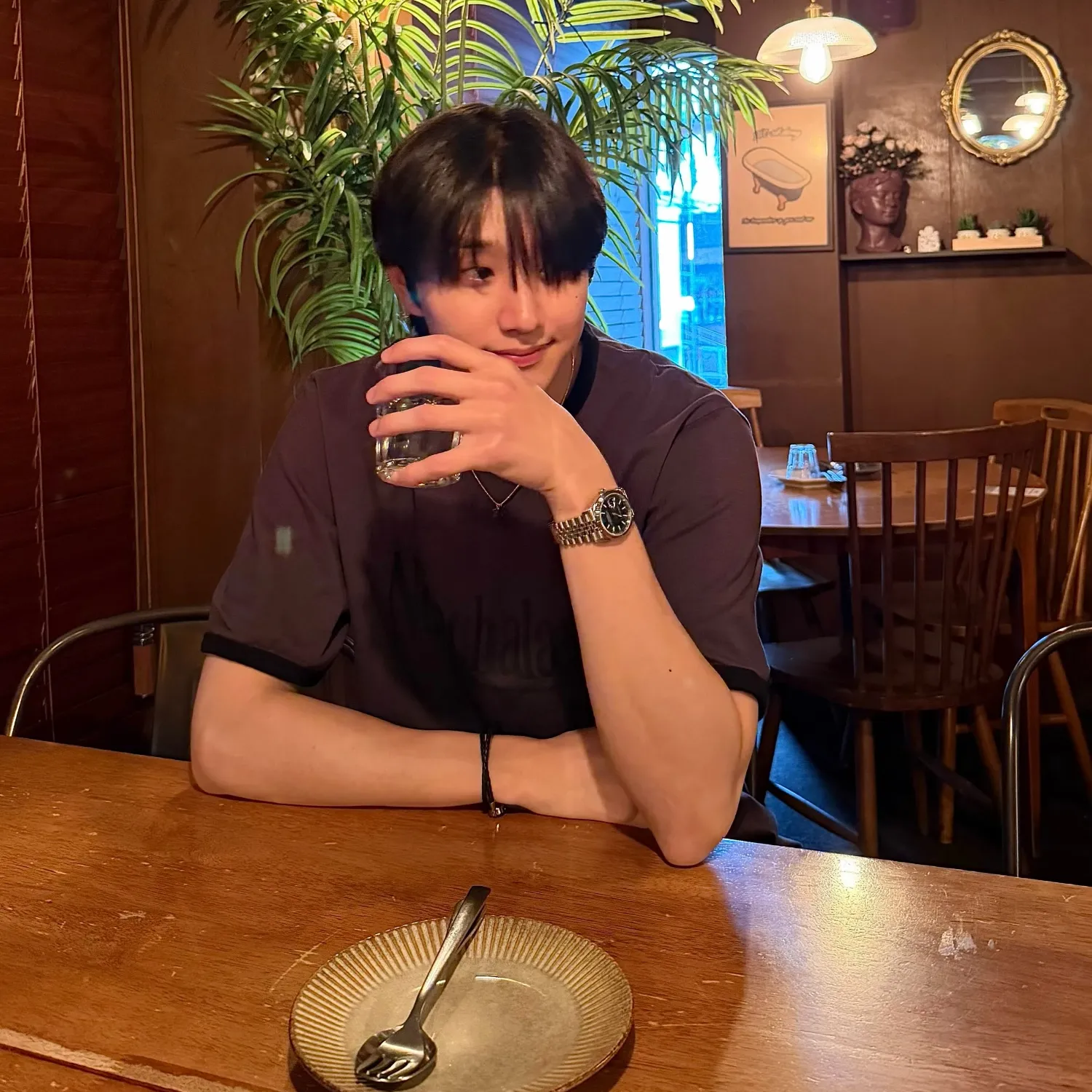A moment captured by a fan of Kim Jaewon