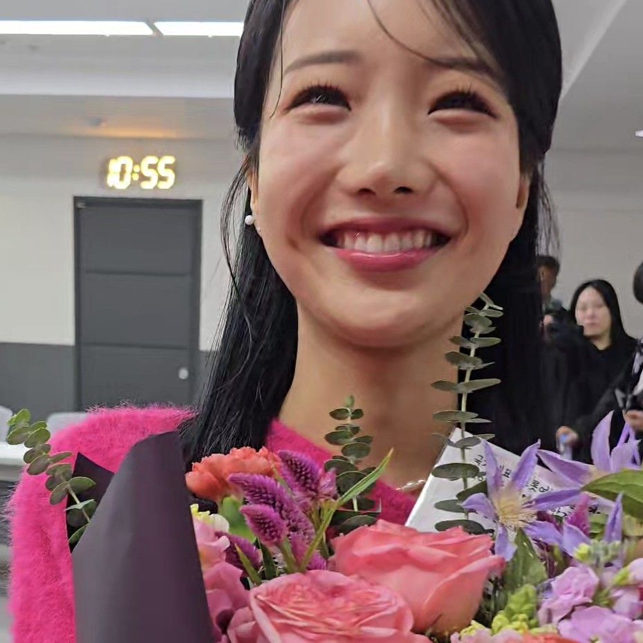 A moment captured by a fan of Kim Soyeon (2004)