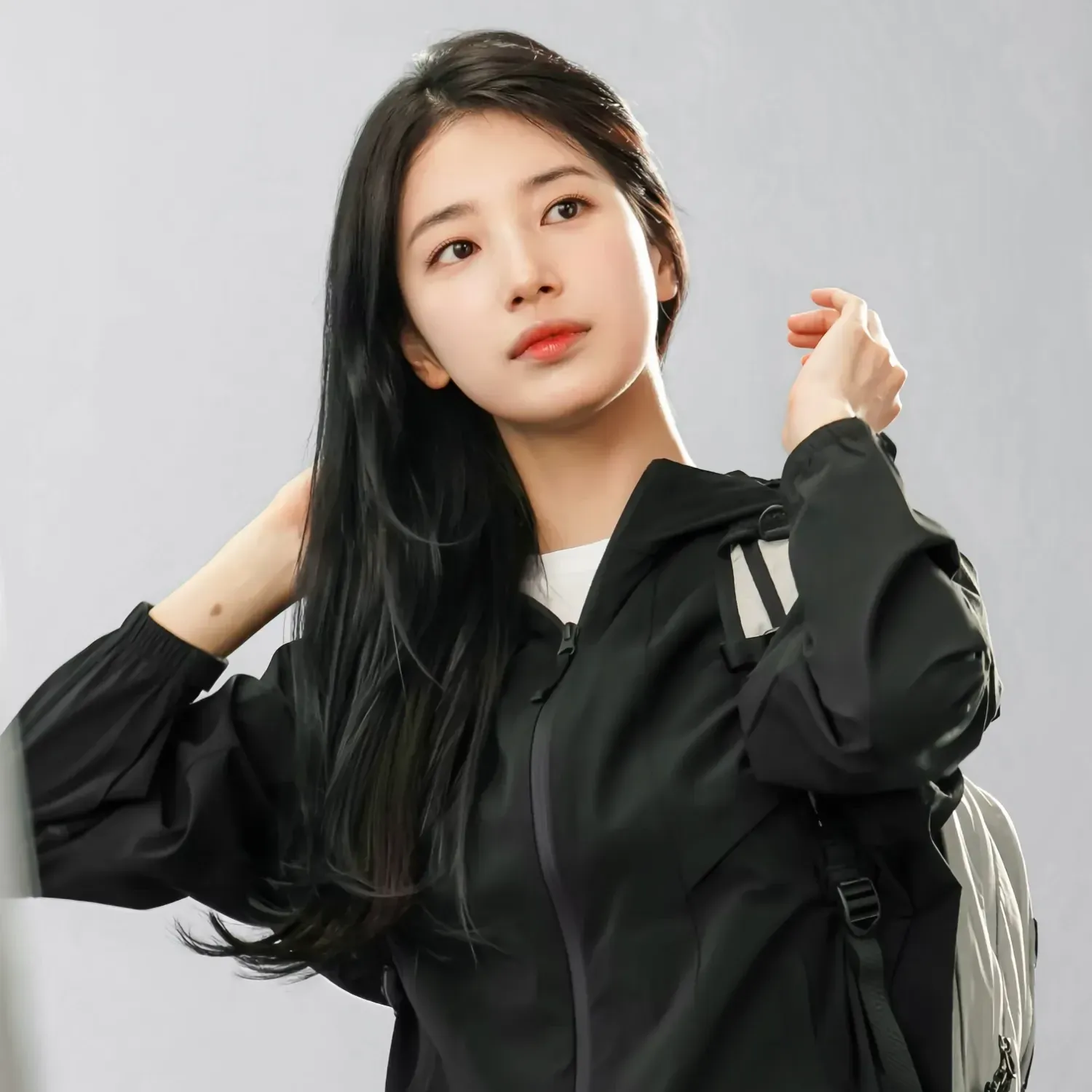 Behind-the-scenes cut of Bae Suzy
