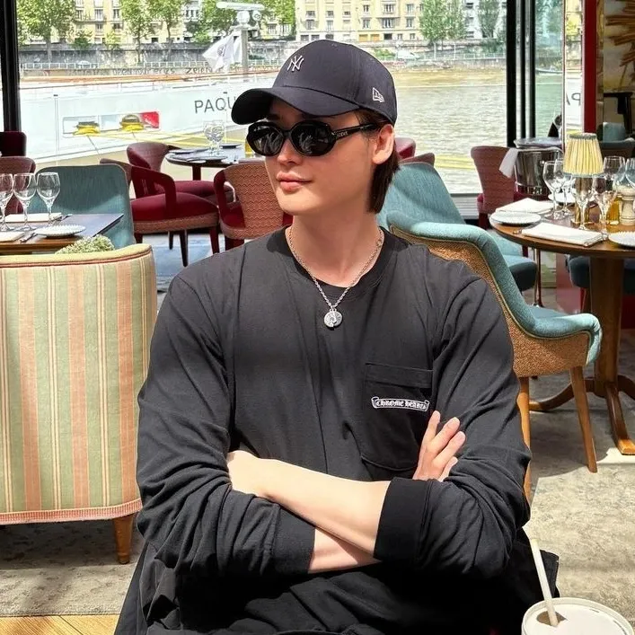 Latest photo of Lee Jongsuk