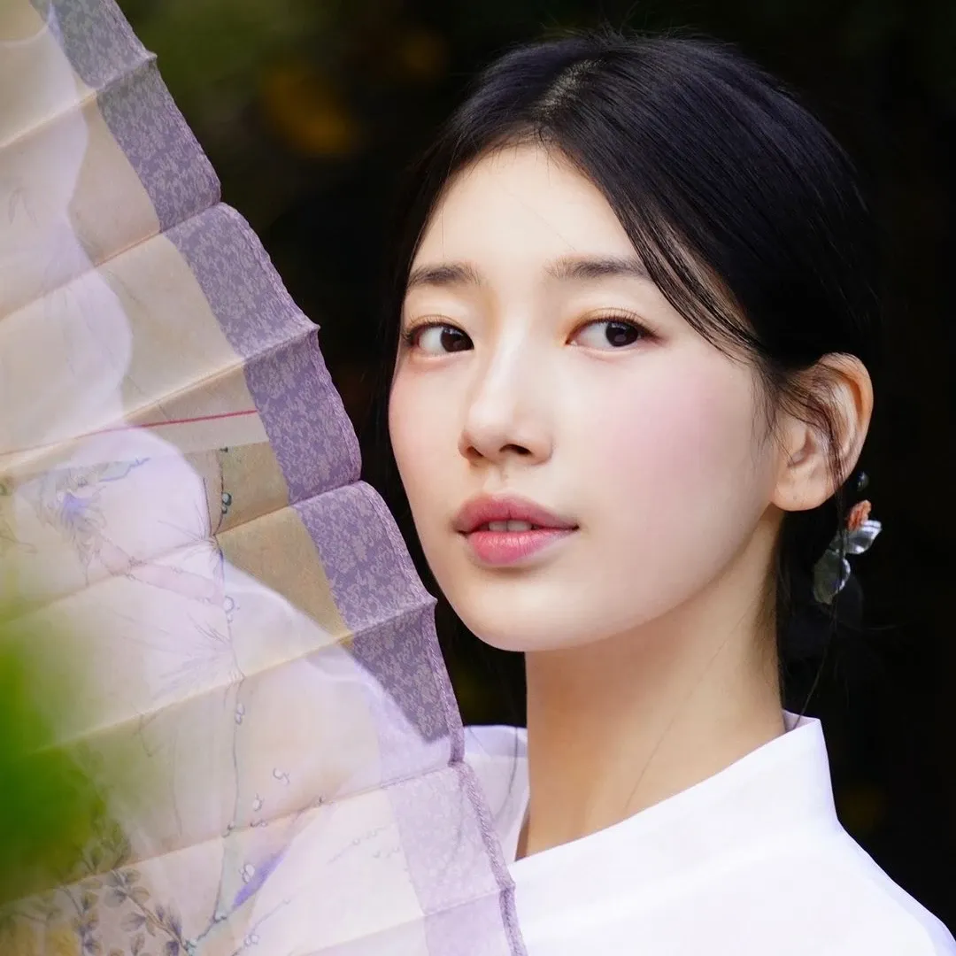 Latest photo of Bae Suzy