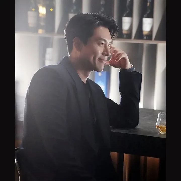 Cuplikan di balik layar dari Hyun Bin