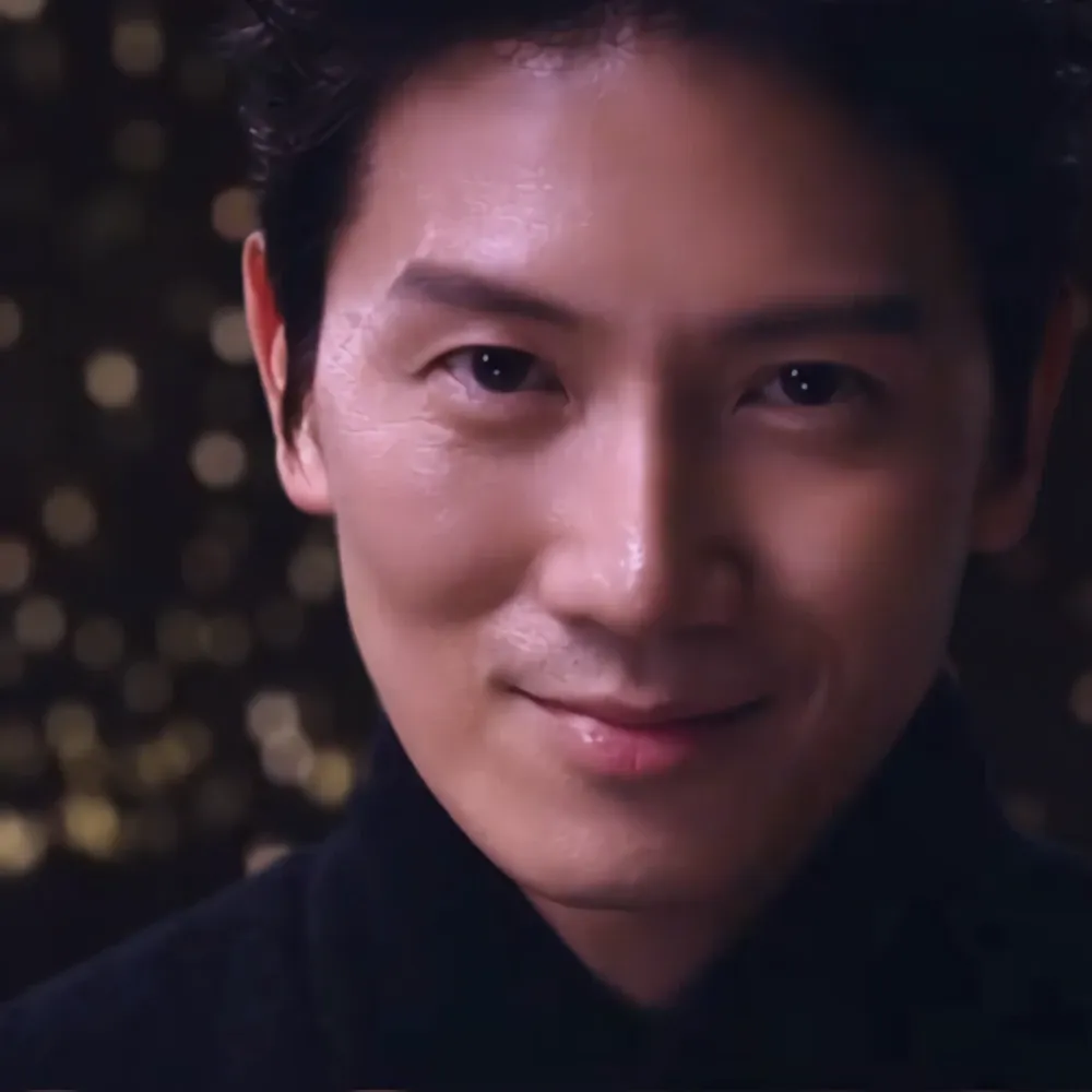 Latest photo of Ji Sung