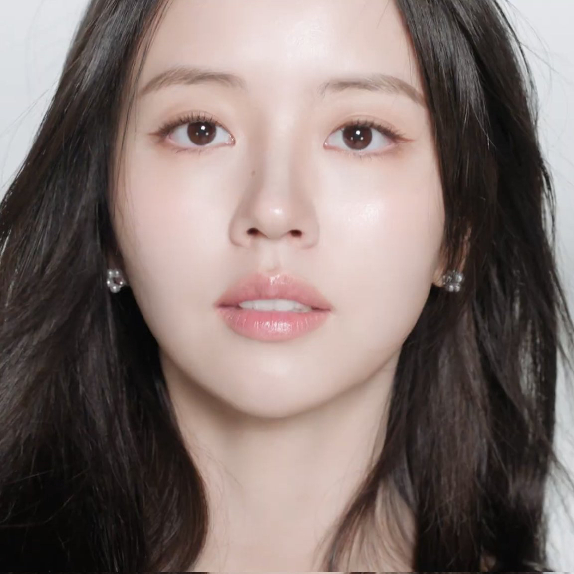 Behind-the-scenes cut of Kim Sohyun