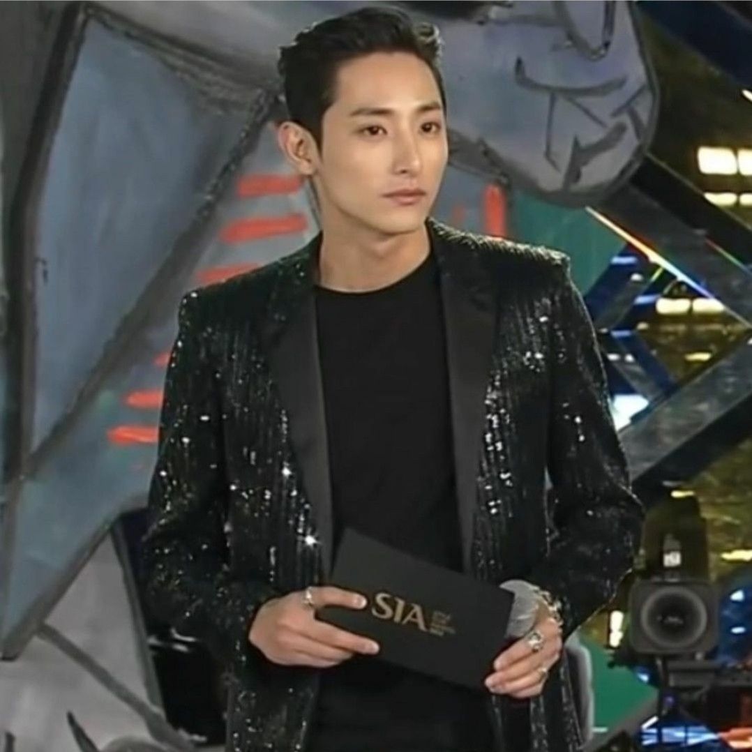 A moment captured by a fan of Lee Soohyuk
