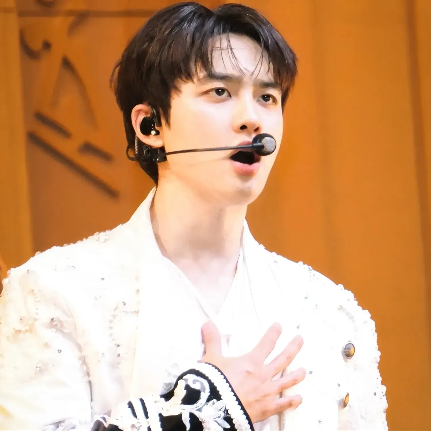 Momen yang diabadikan oleh penggemar Doh Kyungsoo (D.O.)