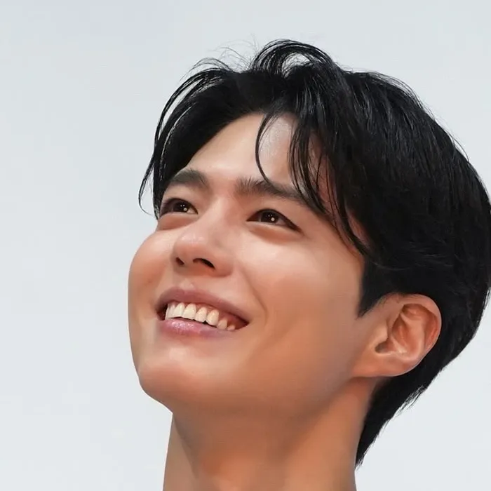 Recent activity shot of Park Bogum