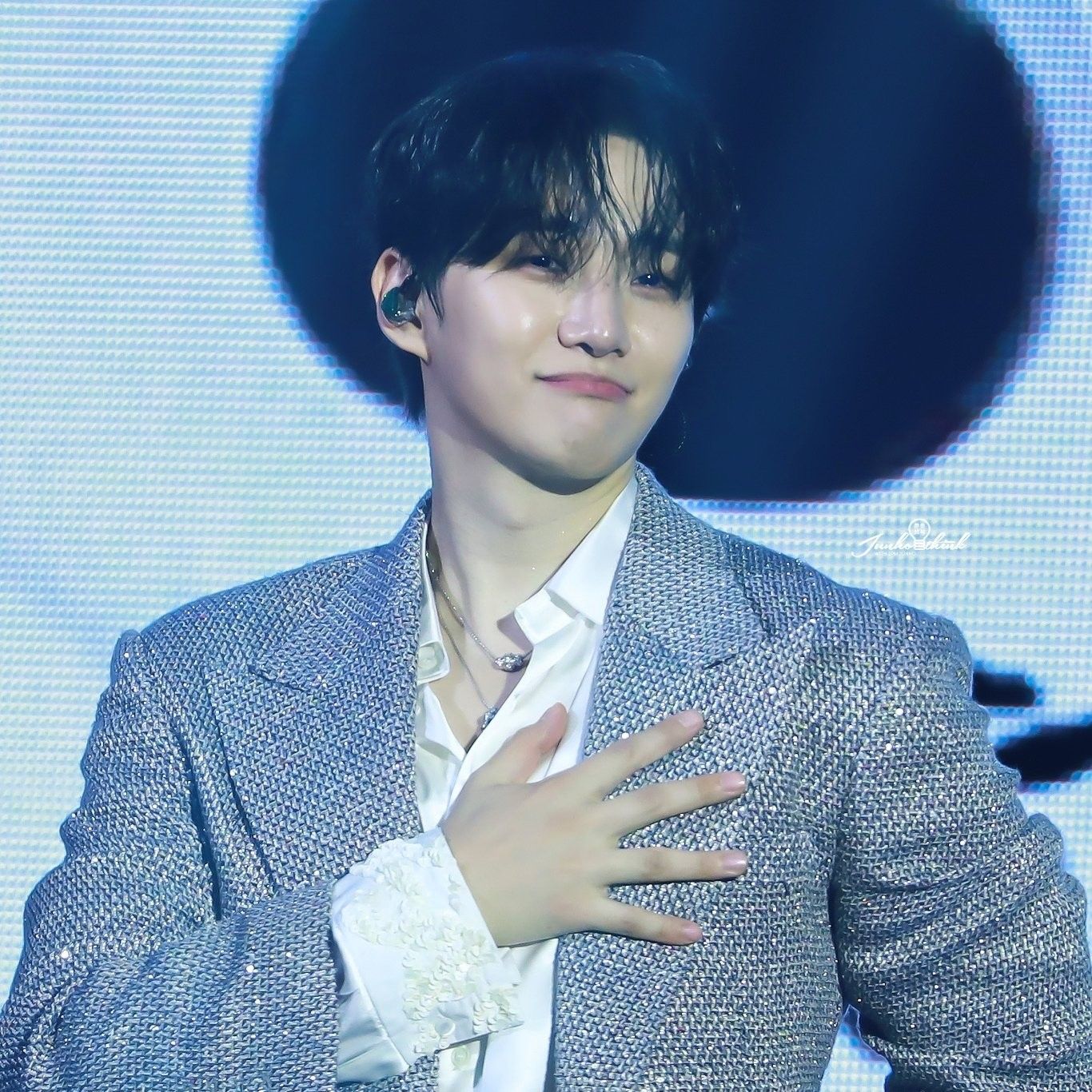 イ・ジュノの最近の活動ショット