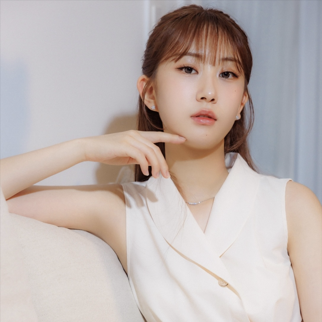 Foto terbaru dari Jeon Yujin