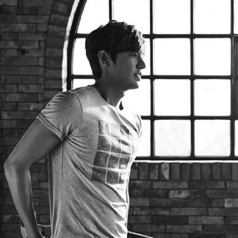 李敏镐的近期活动照