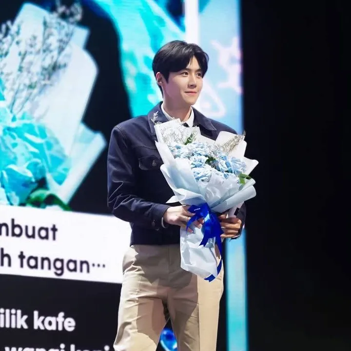 Latest photo of Kim Seonho