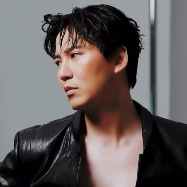 Recent activity shot of Kim Namgil