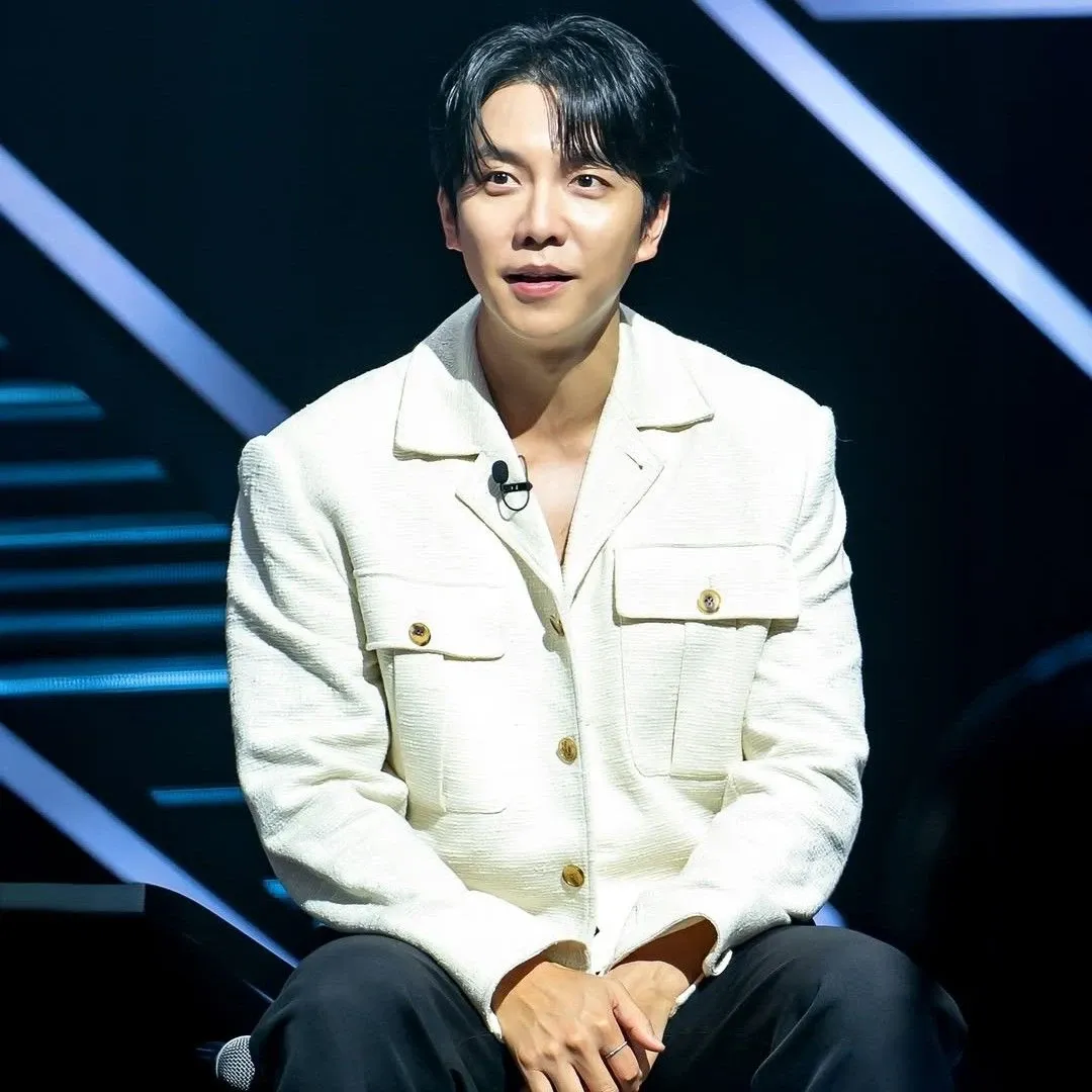 Momen yang diabadikan oleh penggemar Lee Seunggi