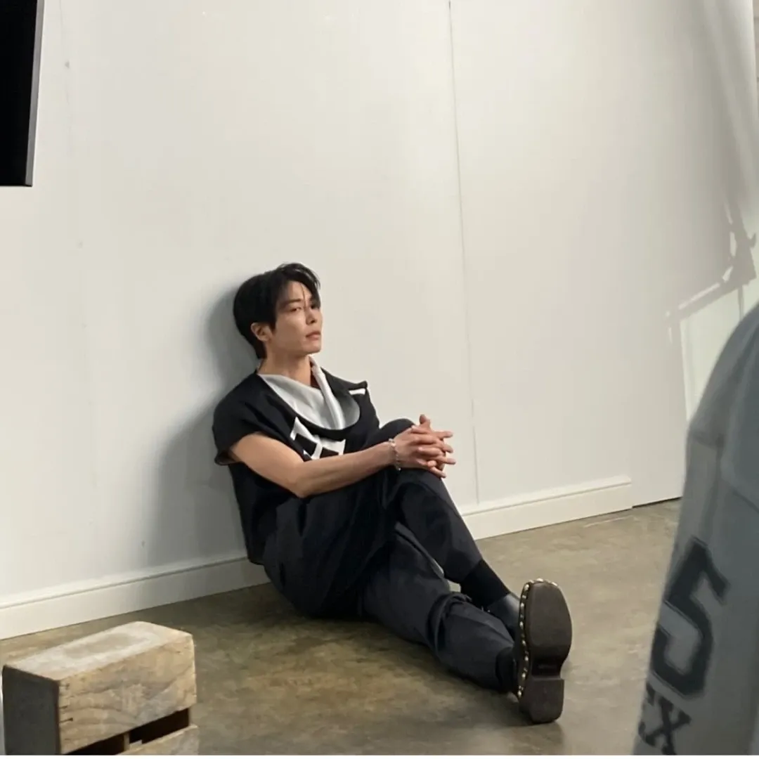 A moment captured by a fan of Kim Jaewook