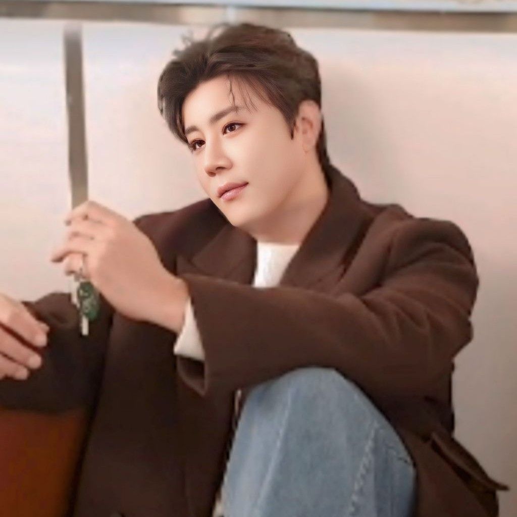 진해성의 비하인드 컷