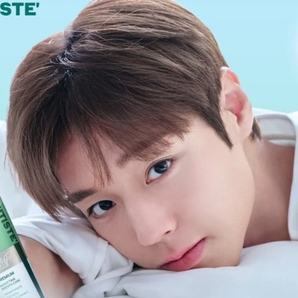 A moment captured by a fan of Park Jihoon