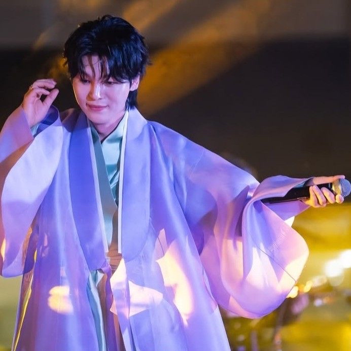 A moment captured by a fan of Kim Junsu (1991)