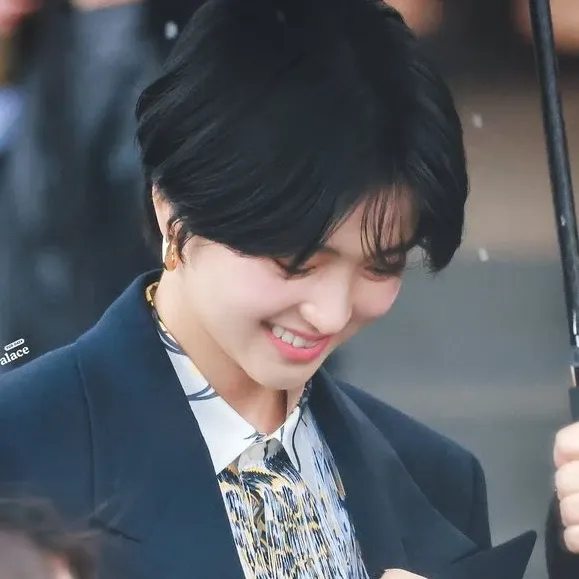 Behind-the-scenes cut of Kim Taeri
