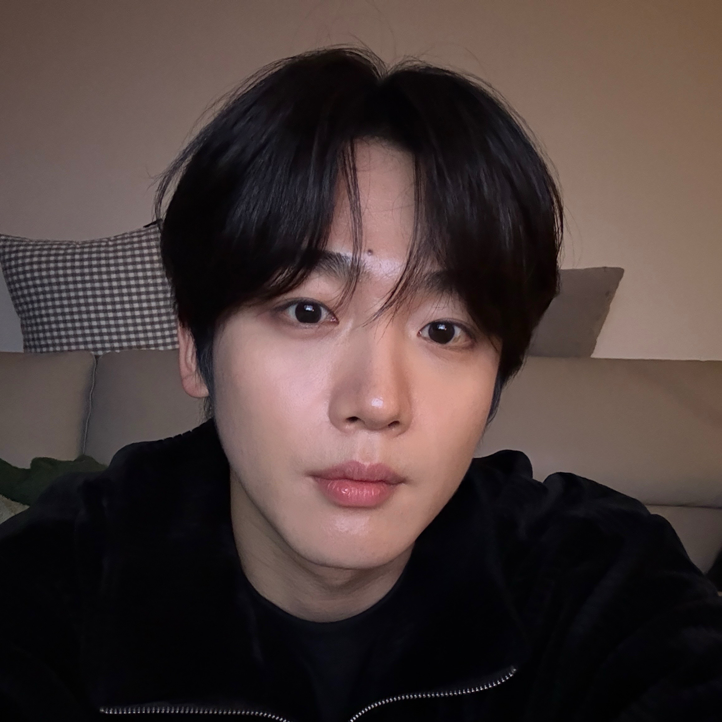 Behind-the-scenes cut of Kim Yohan