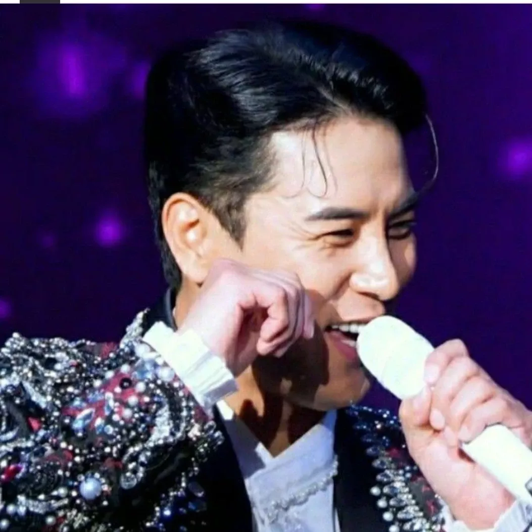 チャン・ミンホの最近の活動ショット