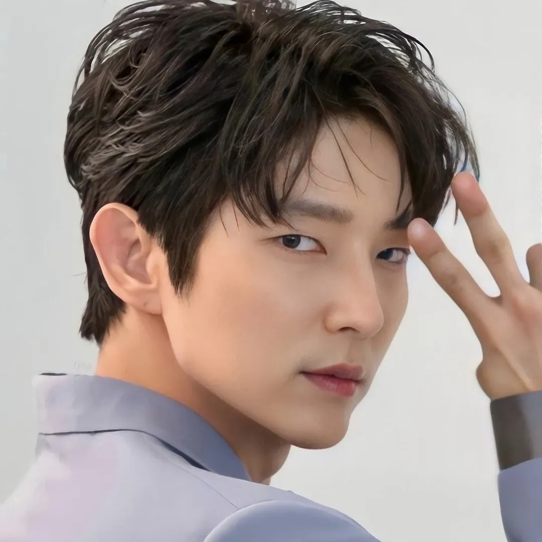 Behind-the-scenes cut of Lee Joongi