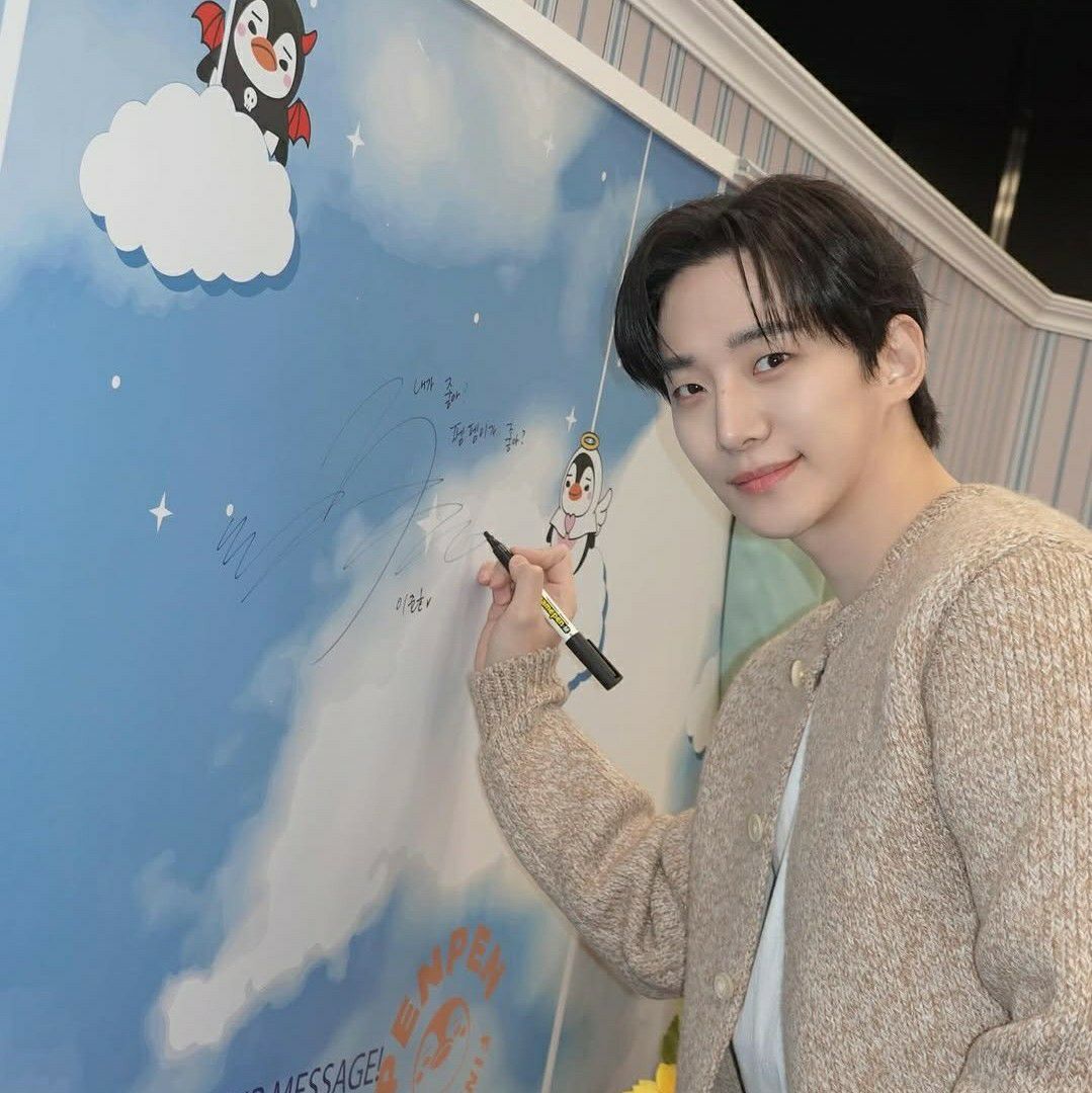 粉絲拍下的李俊昊瞬間