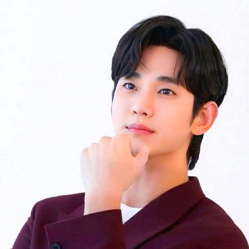 Behind-the-scenes cut of Kim Soohyun