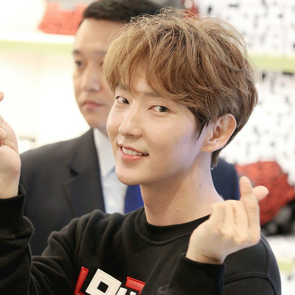 Latest photo of Lee Joongi