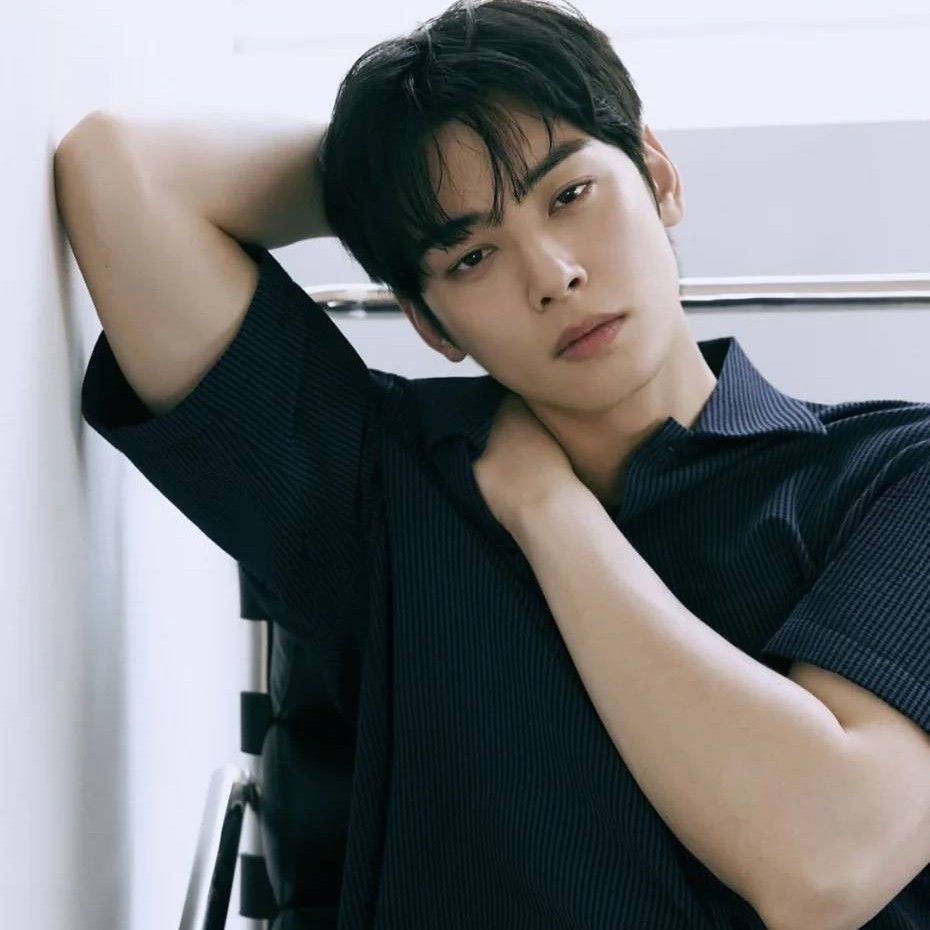 Cuplikan di balik layar dari Cha Eunwoo