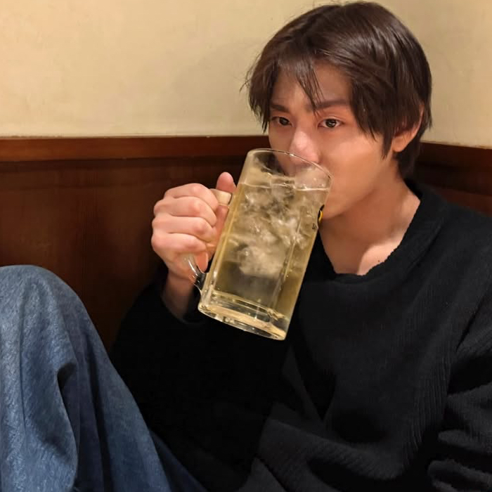 Behind-the-scenes cut of Ahn Hyoseop