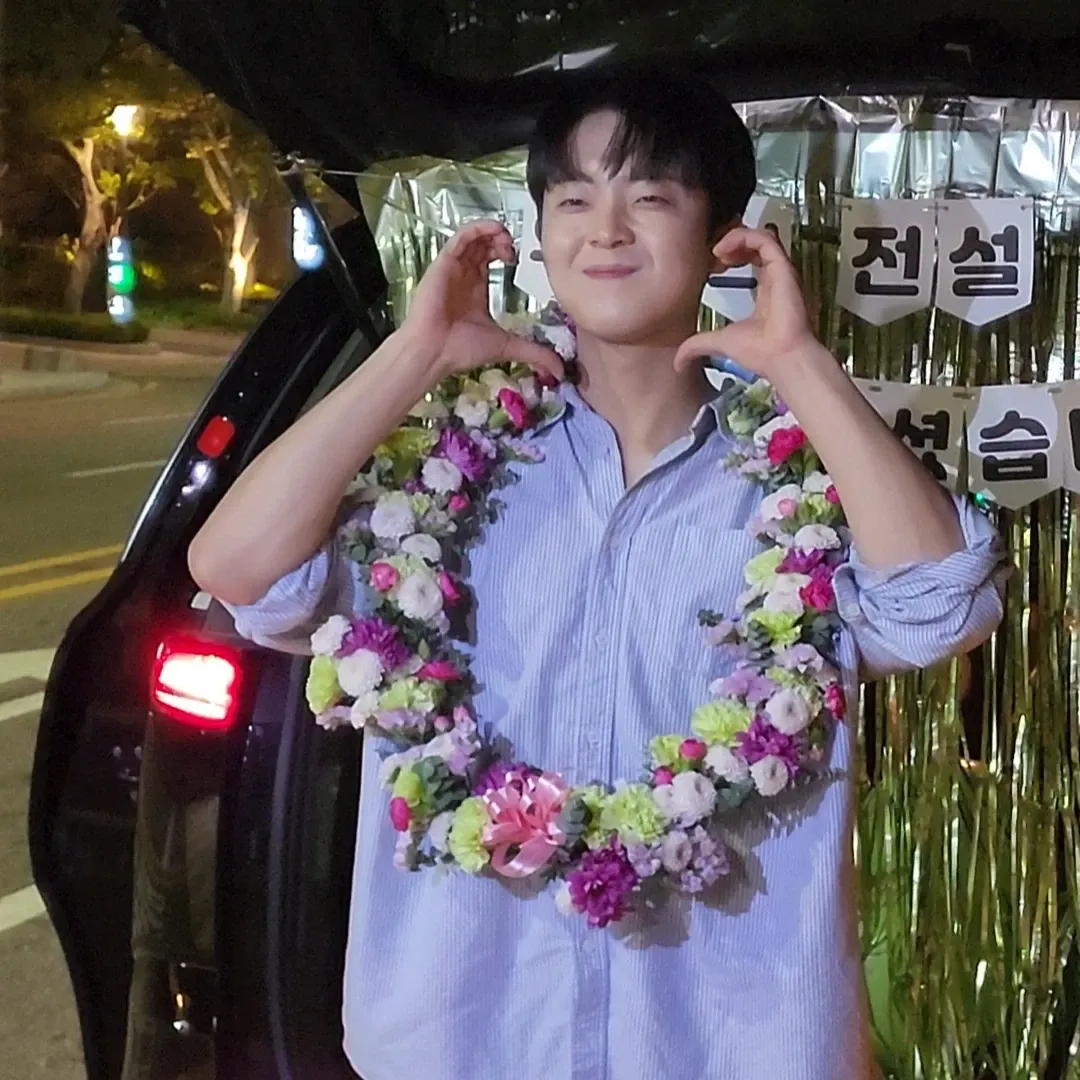 Behind-the-scenes cut of Park Minsu