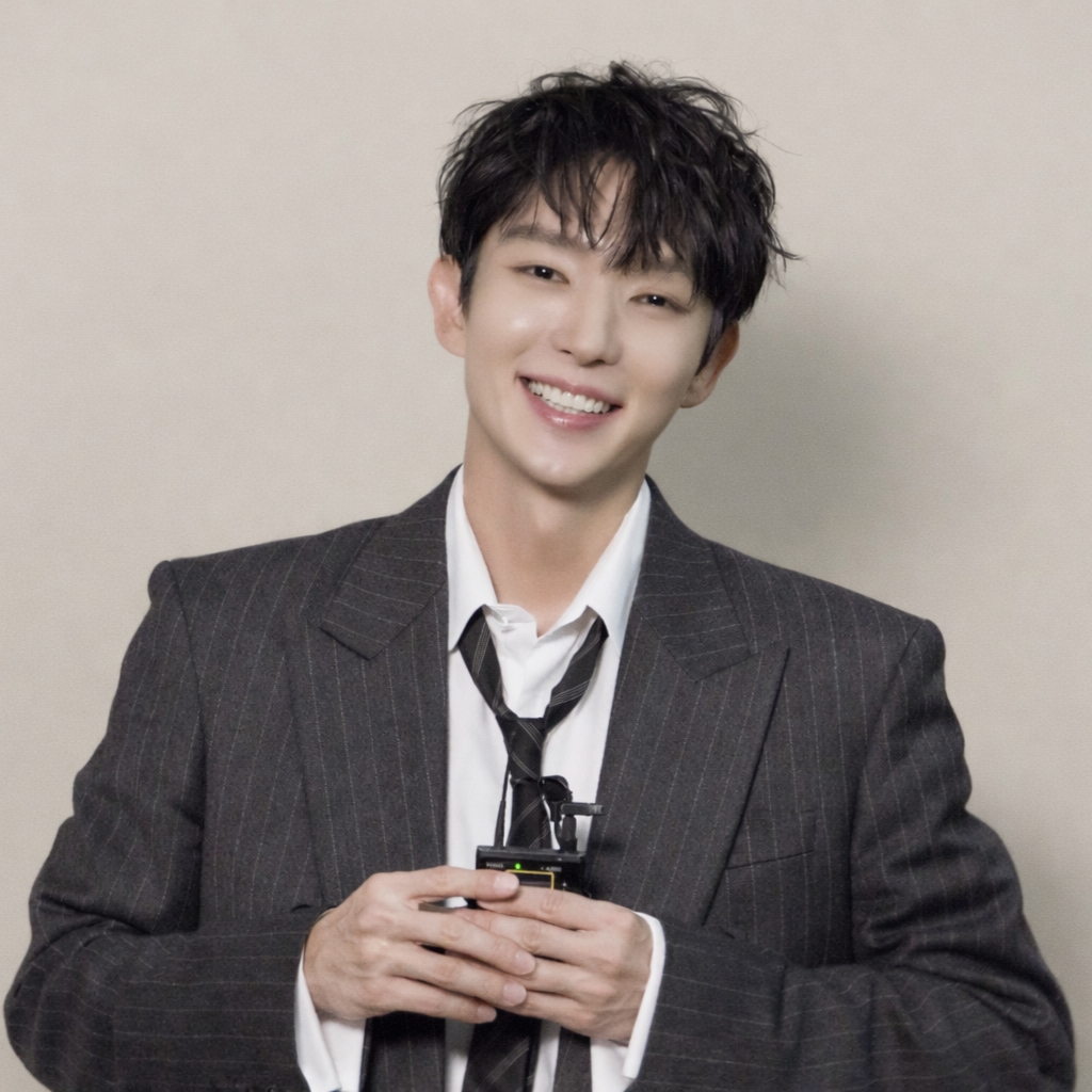 Latest photo of Lee Joongi