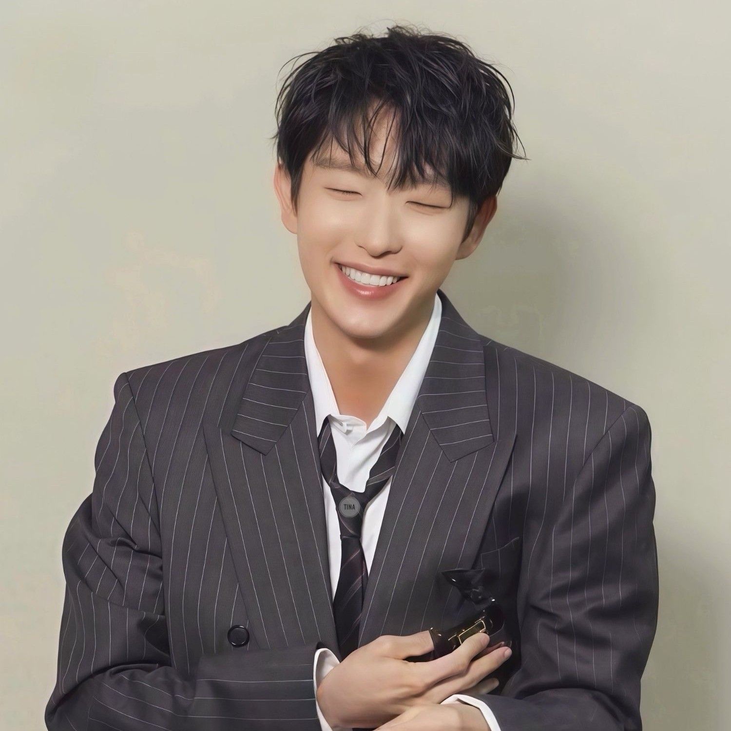 Behind-the-scenes cut of Lee Joongi