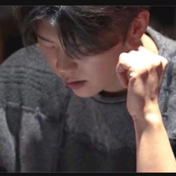 Behind-the-scenes cut of Park Jihyeon