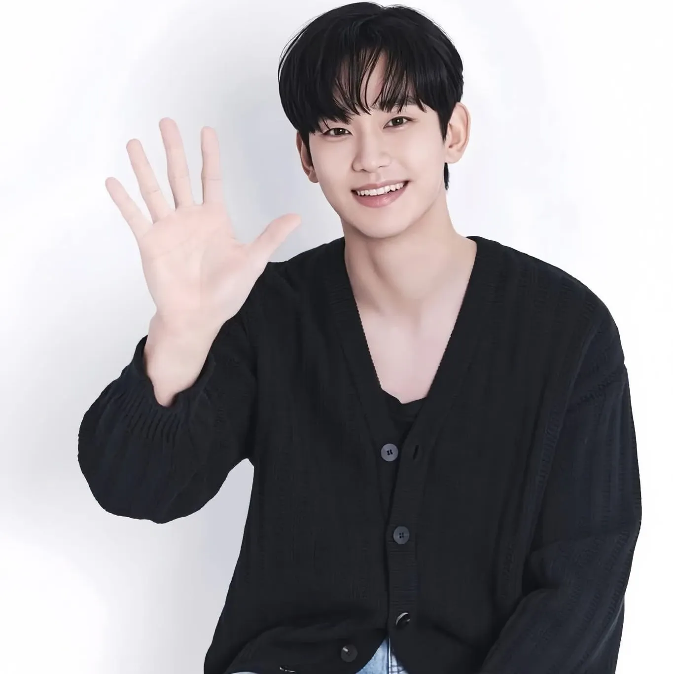 Behind-the-scenes cut of Kim Soohyun