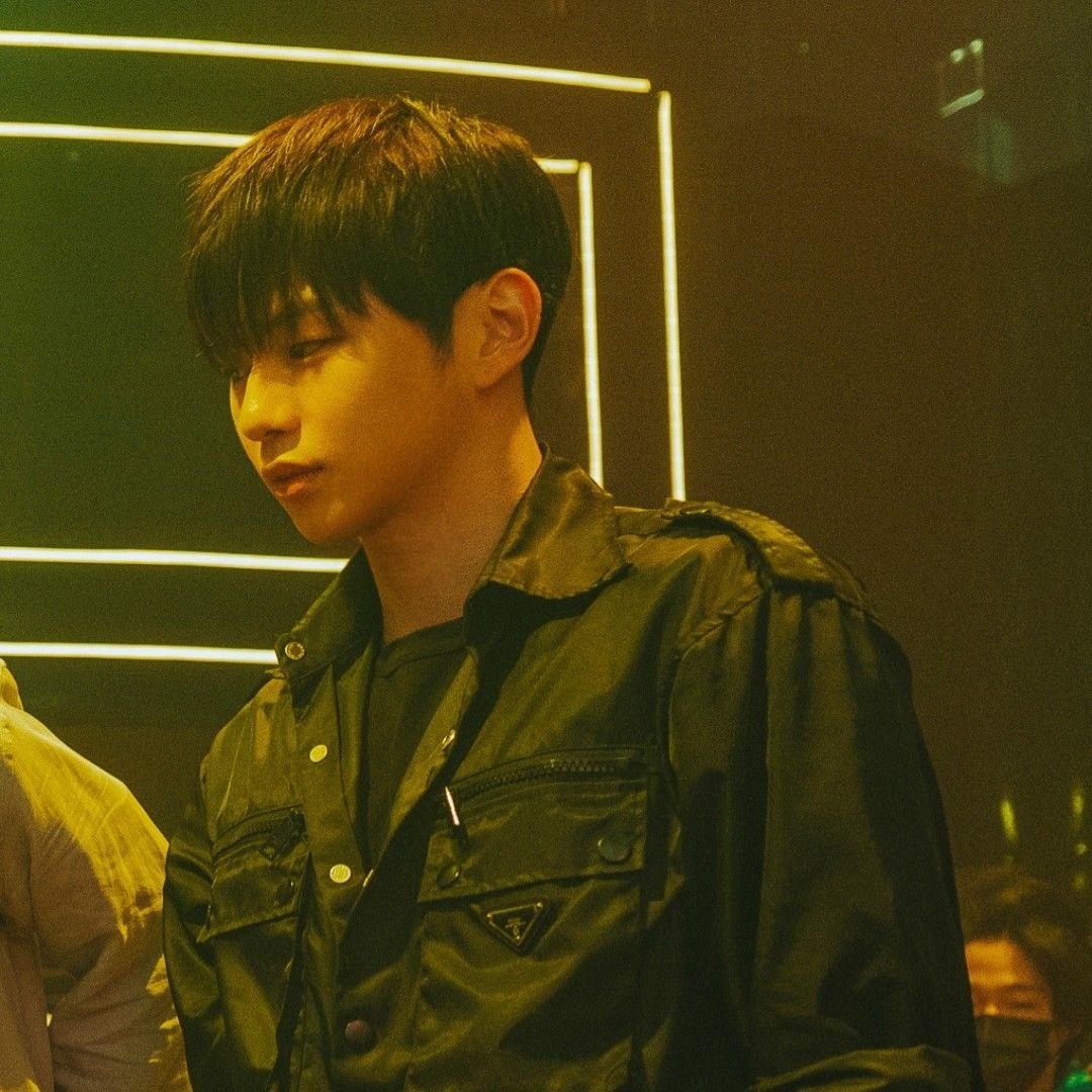 Behind-the-scenes cut of Secret Garden