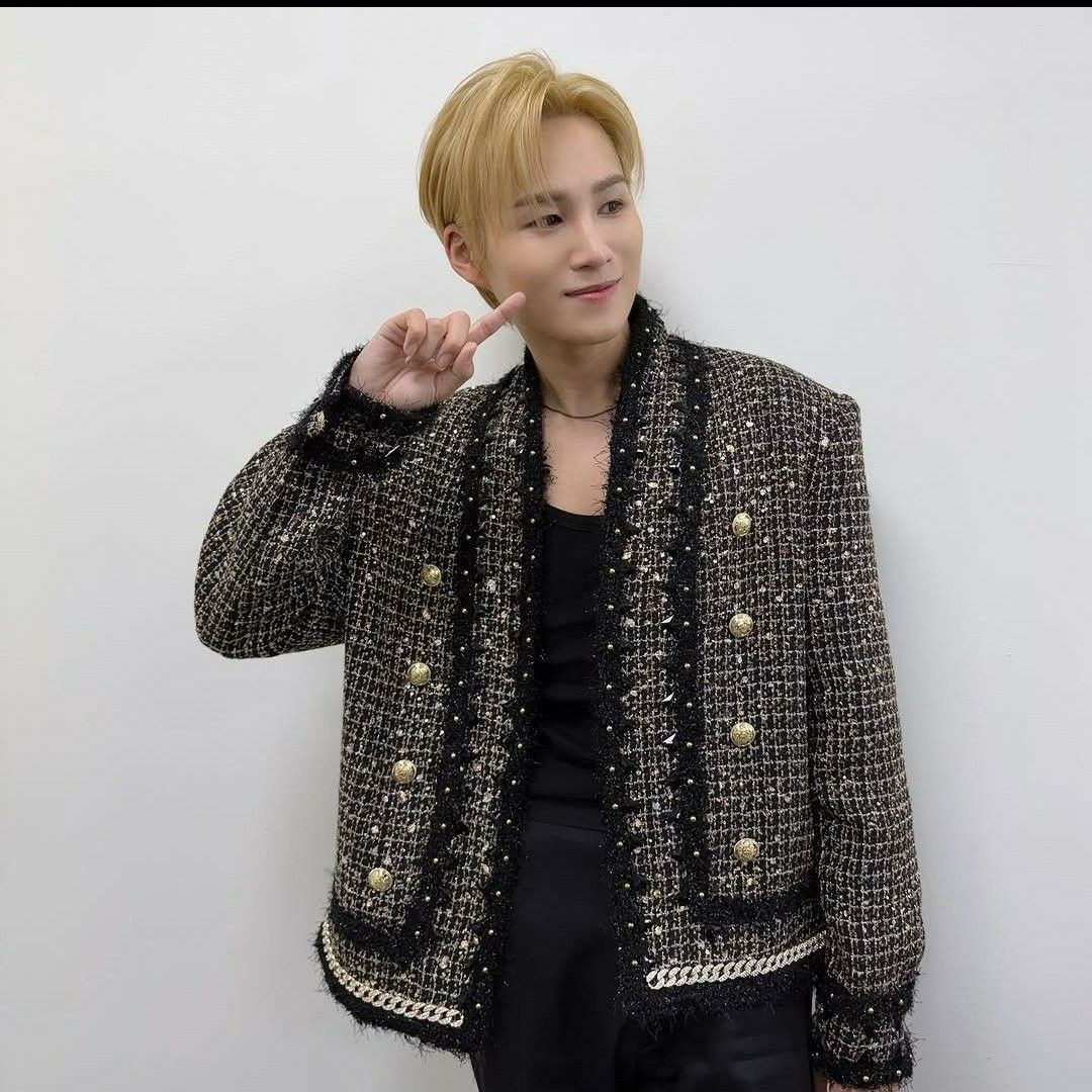 金熙栽的最新照片