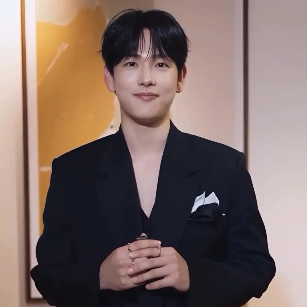 Recent activity shot of Yim Siwan