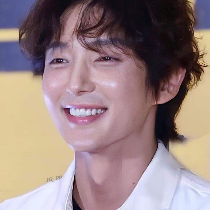 Latest photo of Lee Joongi