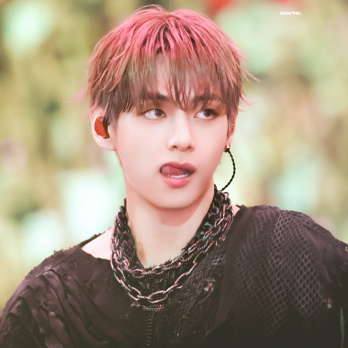 Recent activity shot of Kim Taehyung (V)