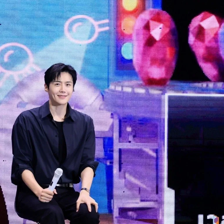 Recent activity shot of Kim Seonho