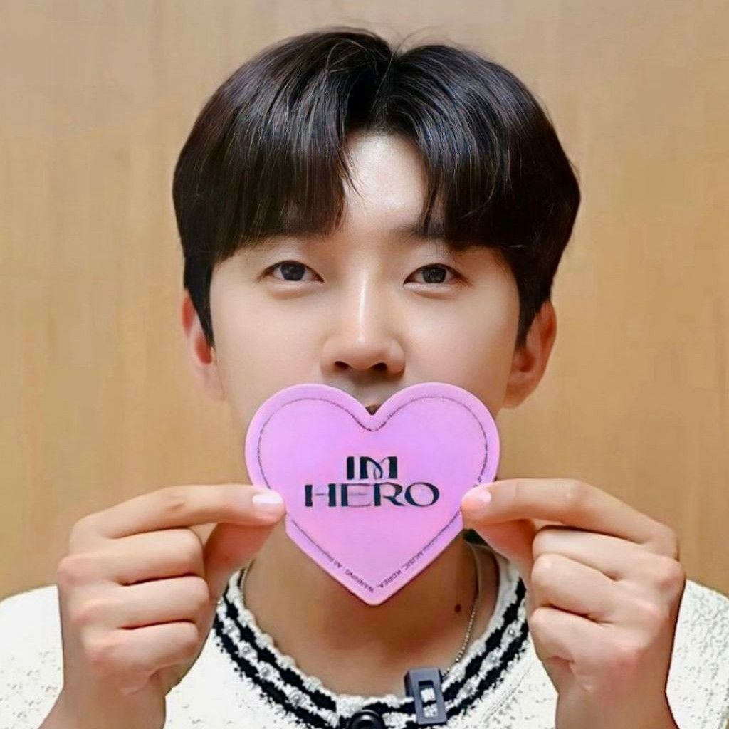 Momen yang diabadikan oleh penggemar Lim Youngwoong