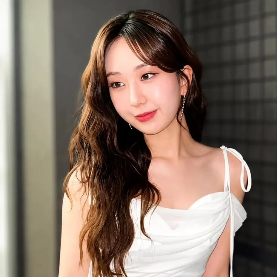 Momen yang diabadikan oleh penggemar Jeon Yujin