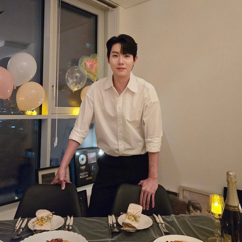 A moment captured by a fan of Son Taejin