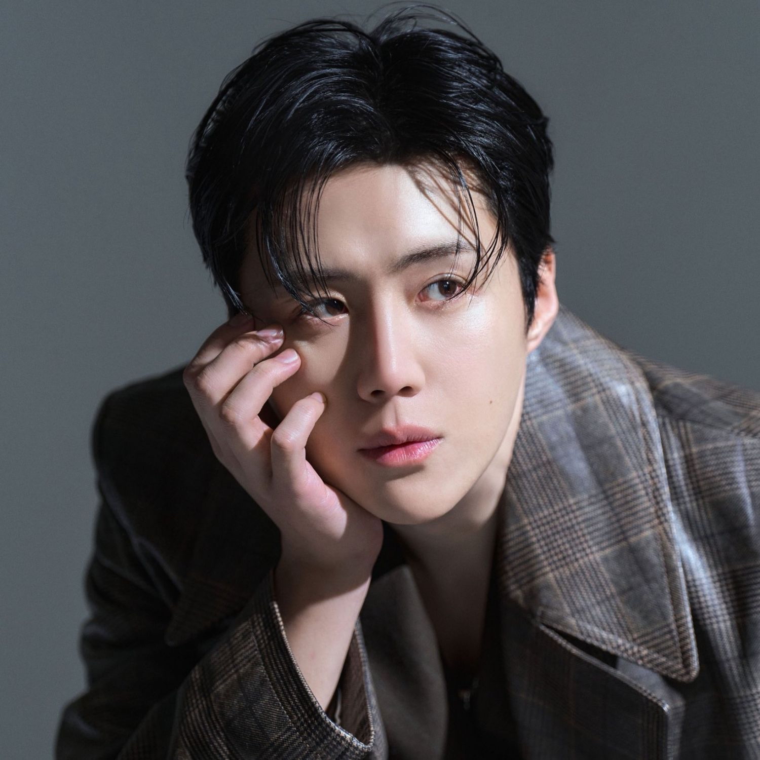 粉丝拍下的金宣虎瞬间