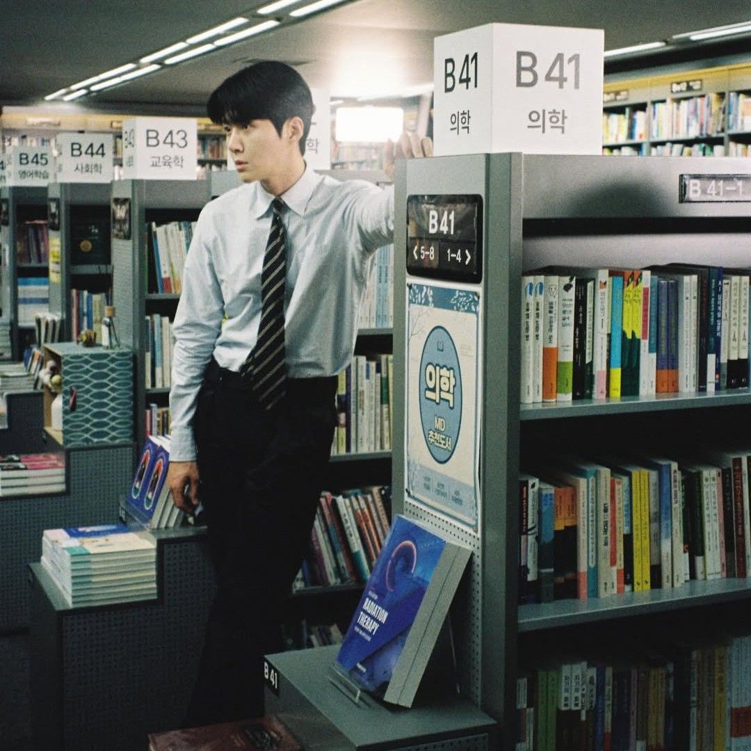 金宣虎的最新照片