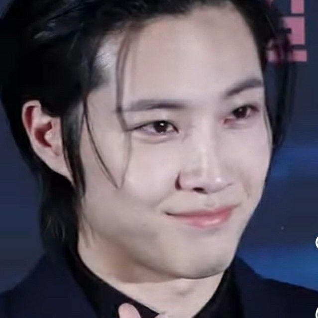 Recent activity shot of Lee Jongwon