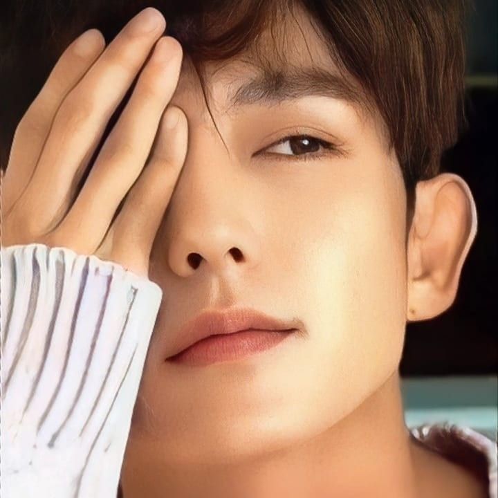 Foto terbaru dari Lee Joongi