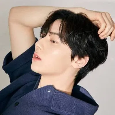 Latest photo of Hwang Minhyun