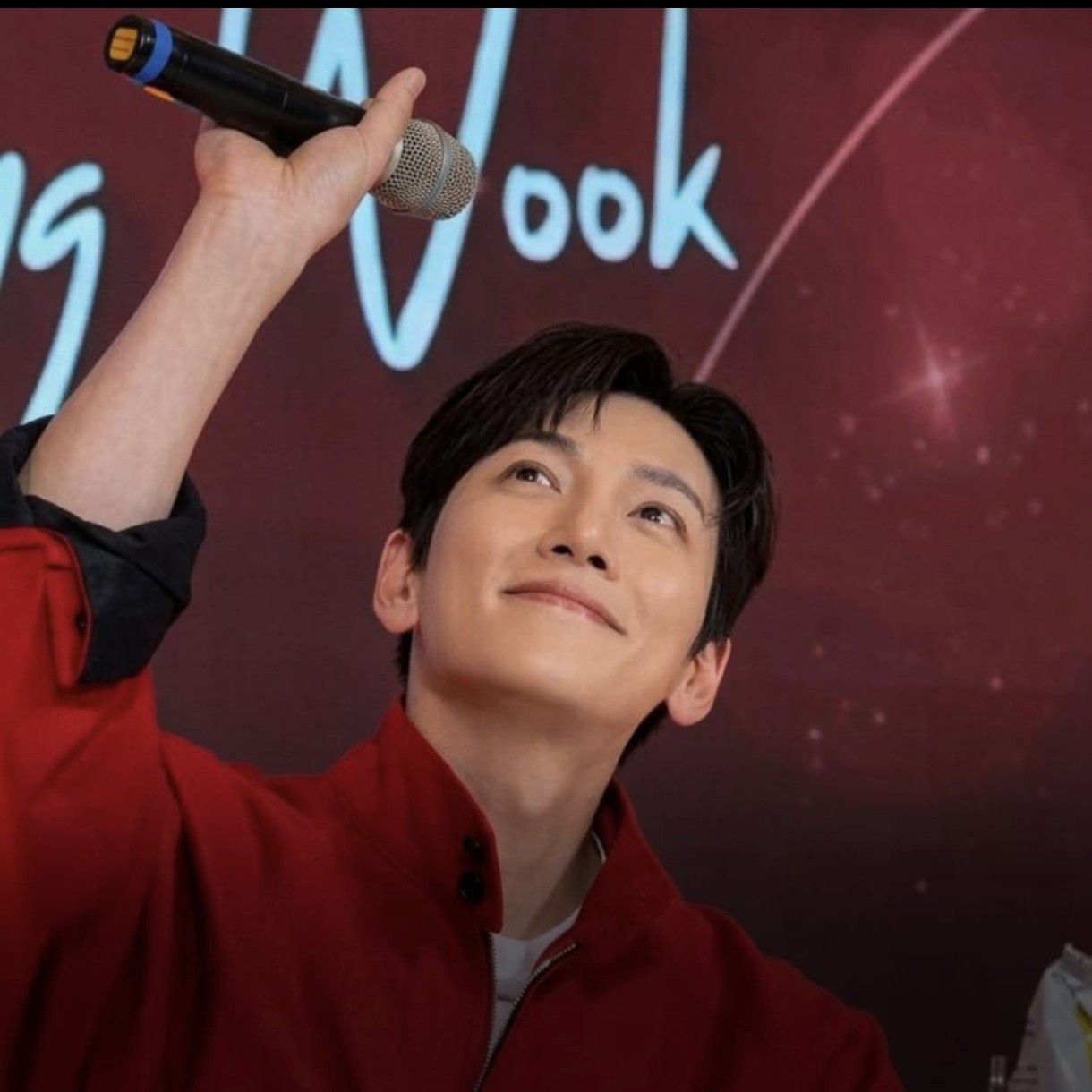 チ・チャンウクの最近の活動ショット